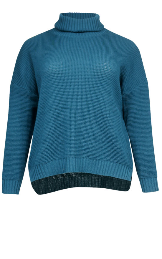 Merino Oversized Knit product photo.
