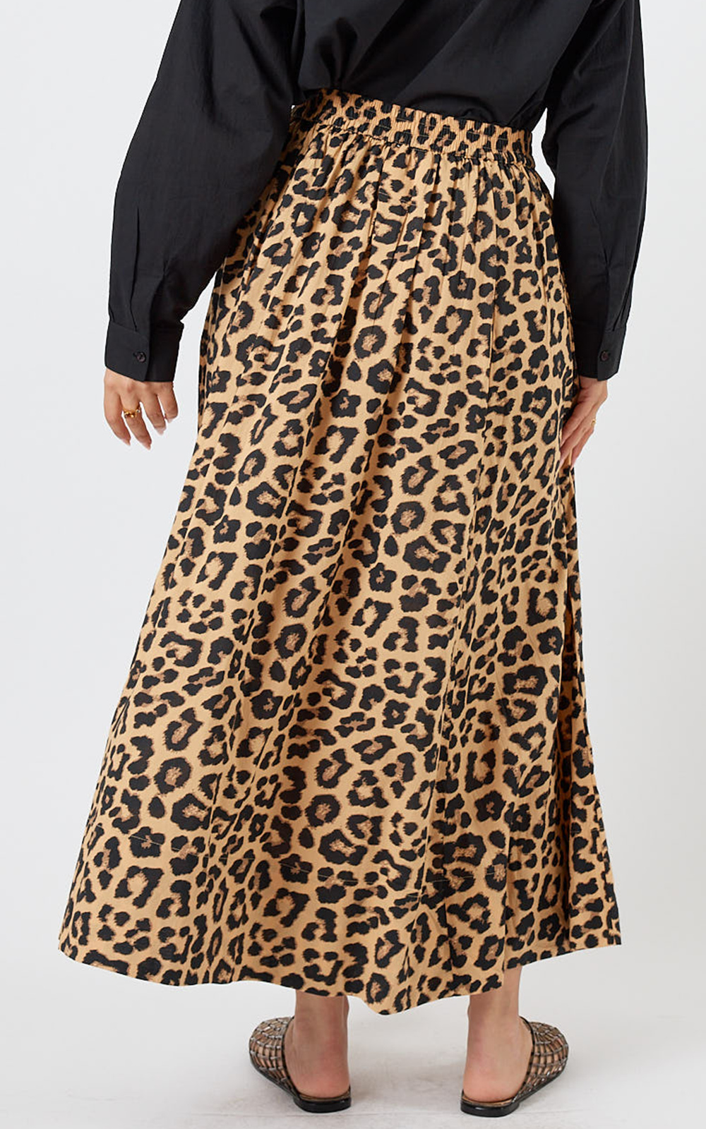 Azure Skirt Leopard product photo.