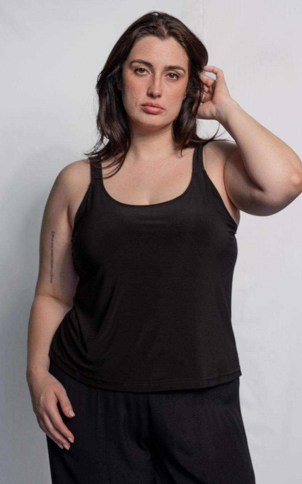 Bamboo Singlet product photo.