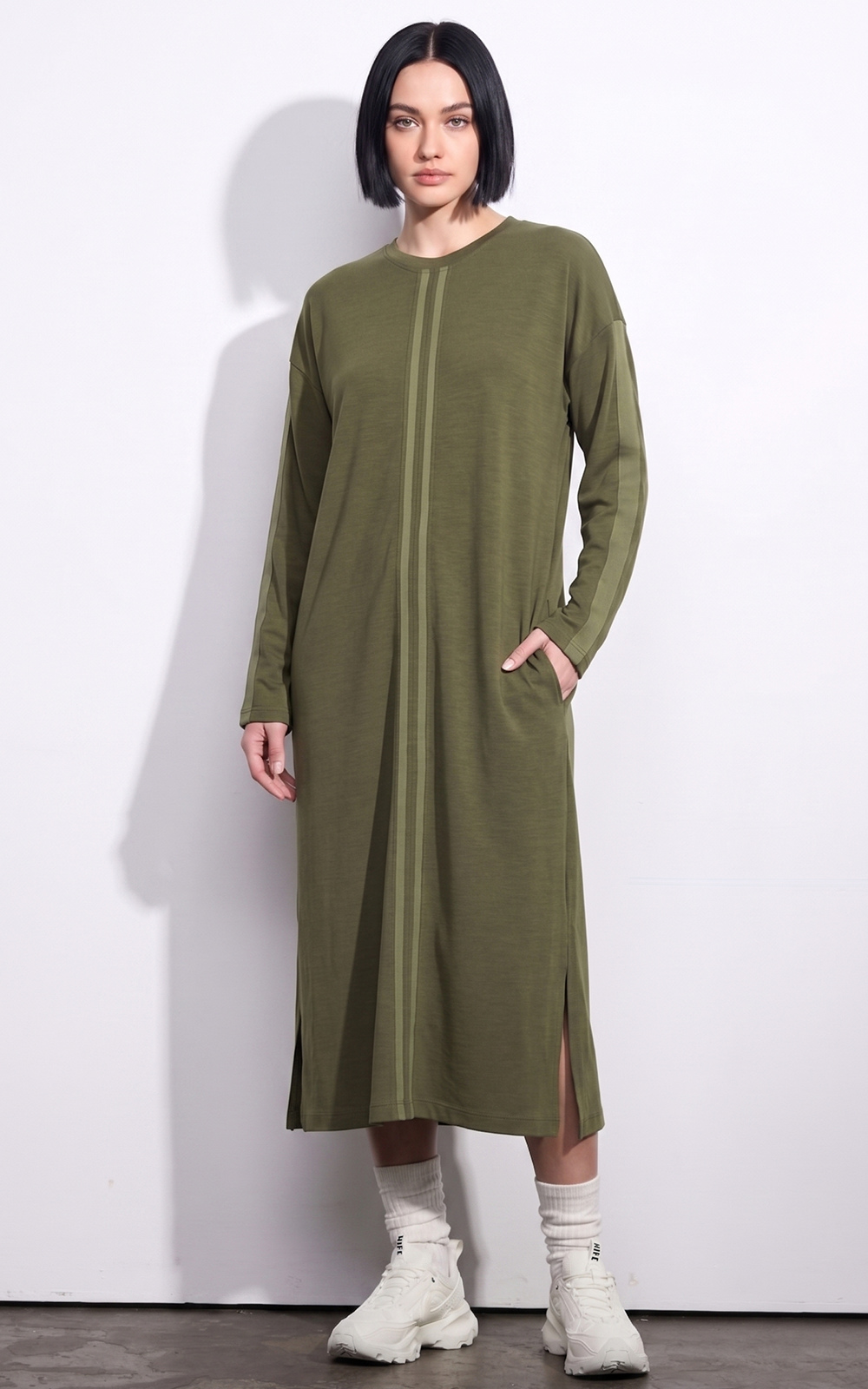 Bea Long Sleeve Dress product photo.