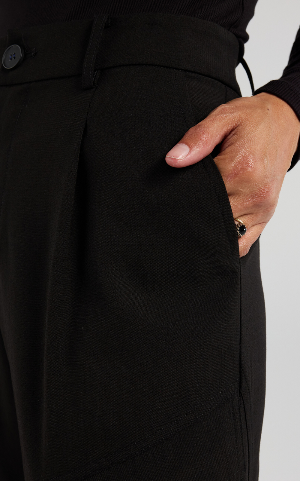 Blake Pant product photo.