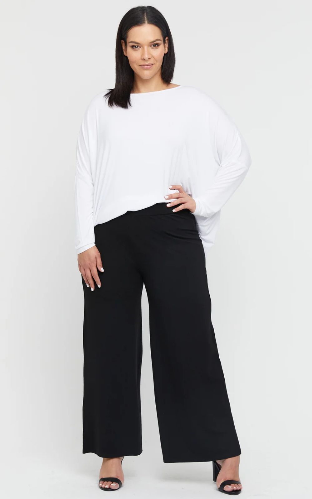 Eva Pant product photo.