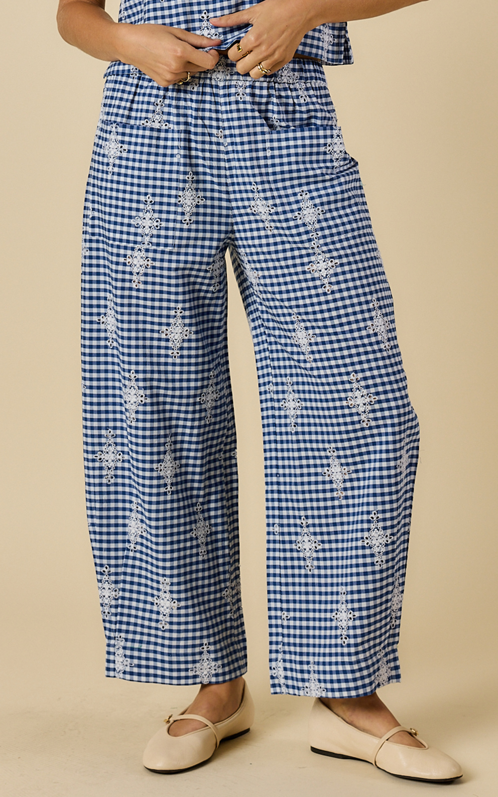 Elli Ray Pant product photo.