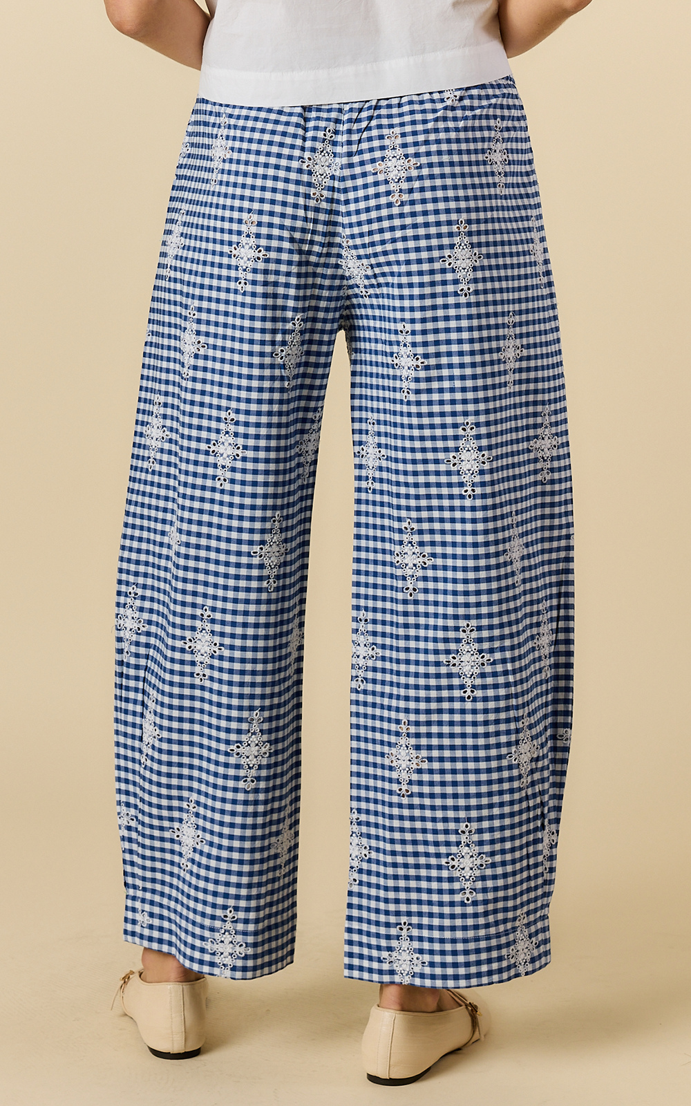 Elli Ray Pant product photo.
