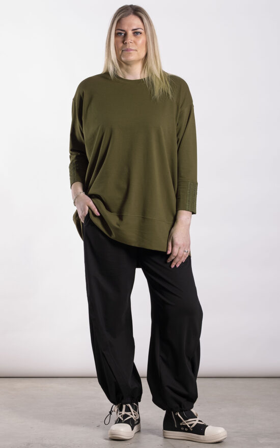 Walker Pants product photo.