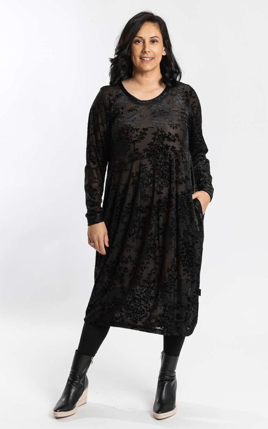 Chelsie Dress Black Leaf product photo.