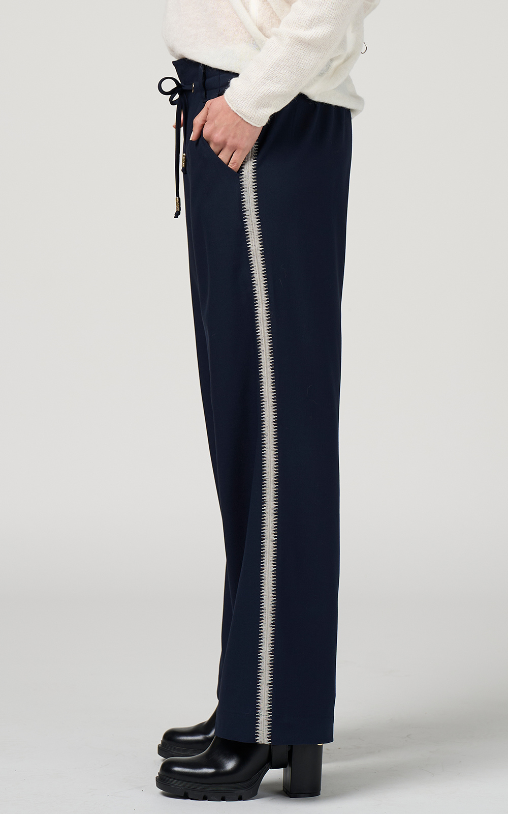 Bespoke Pant product photo.
