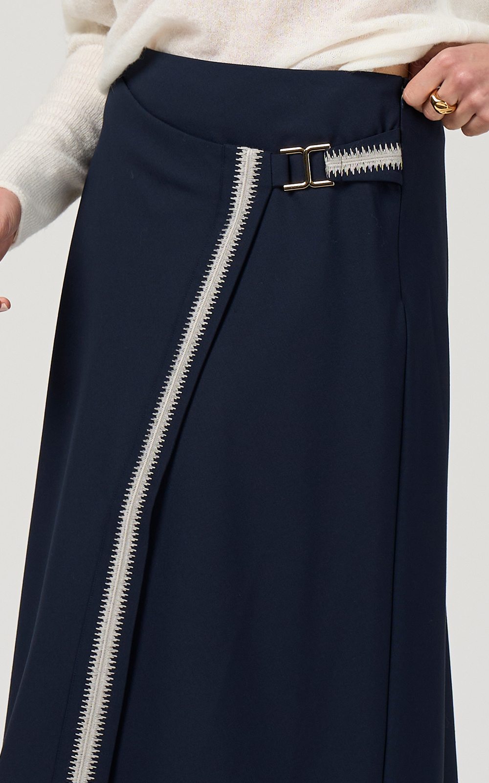 Bespoke Skirt product photo.
