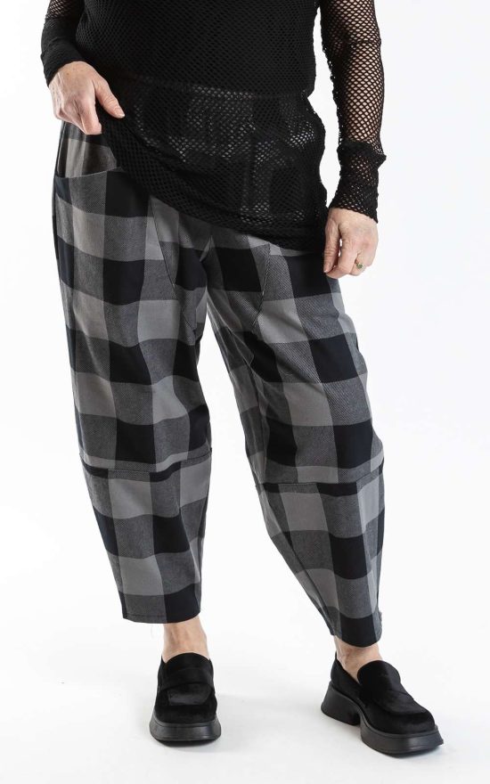 Command Pants In Chq product photo.