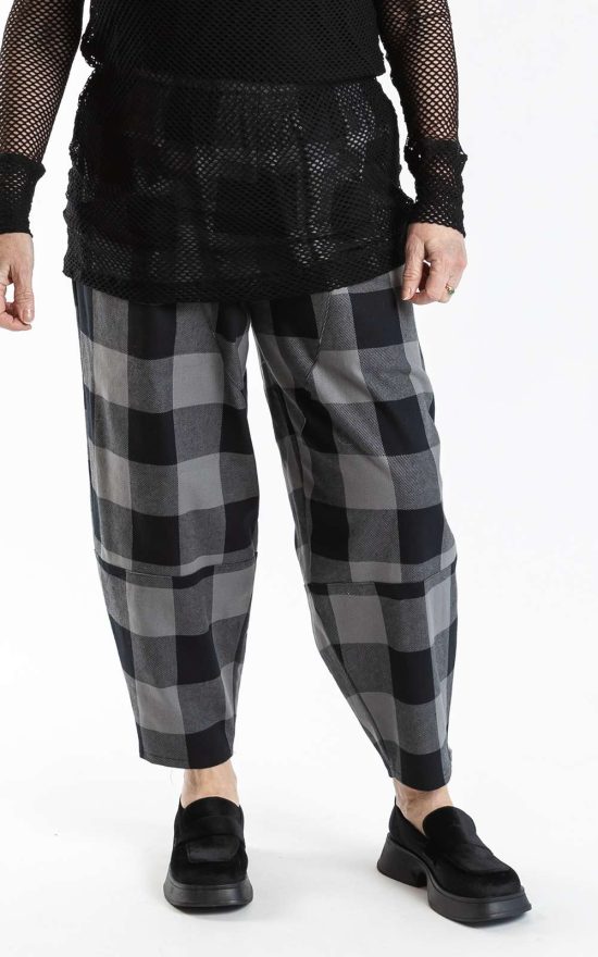 Command Pants In Chq product photo.