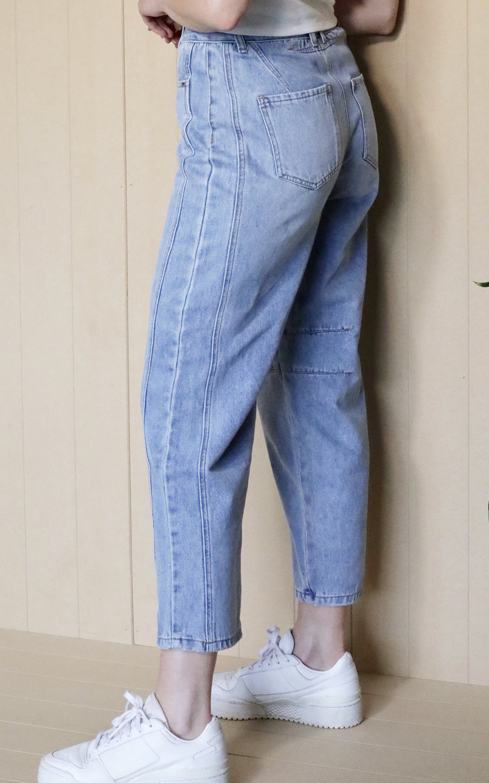 Louis Barrel Jean product photo.