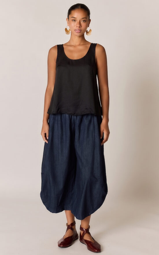 Munchen Singlet product photo.
