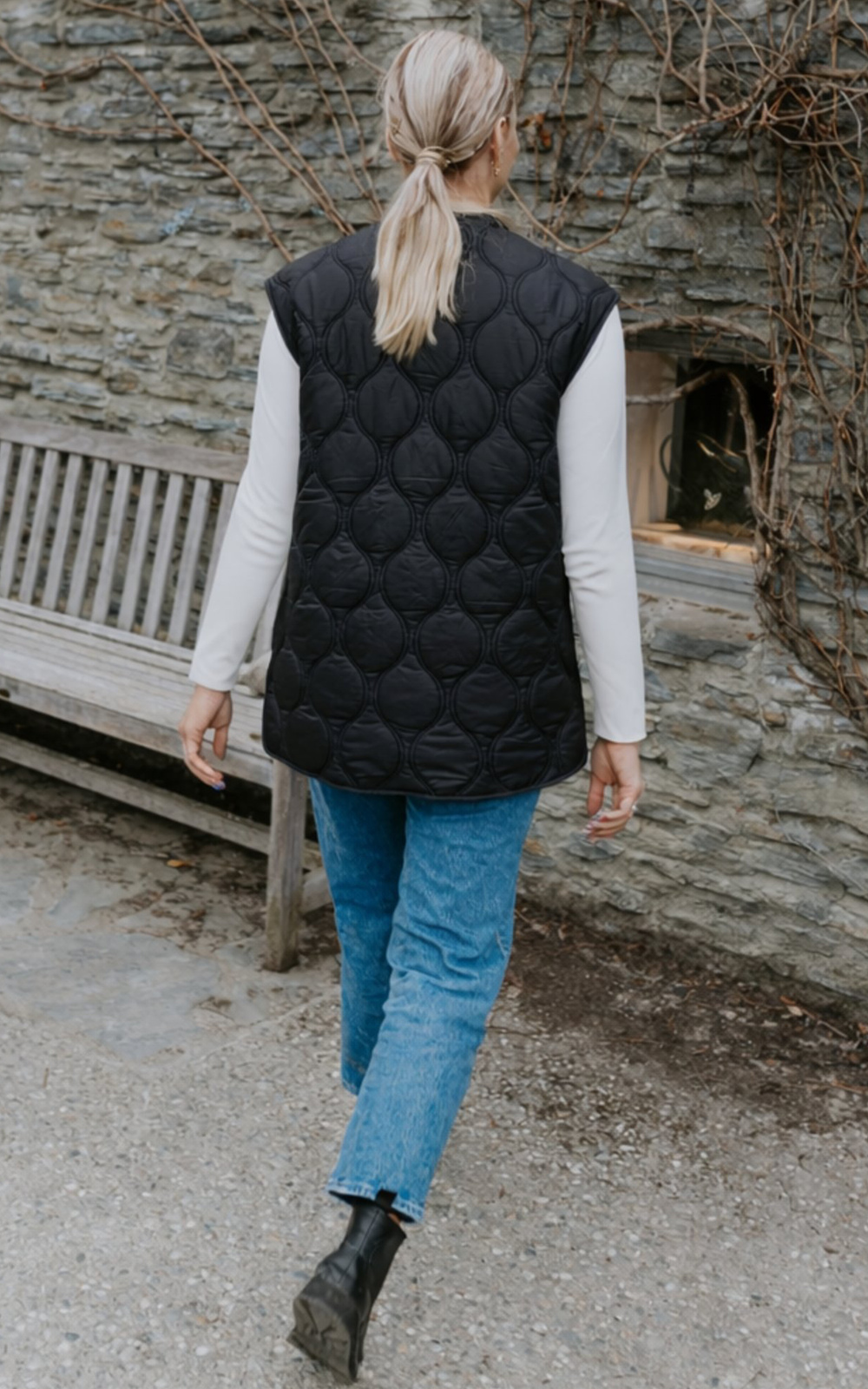 Neve Quilted Vest product photo.