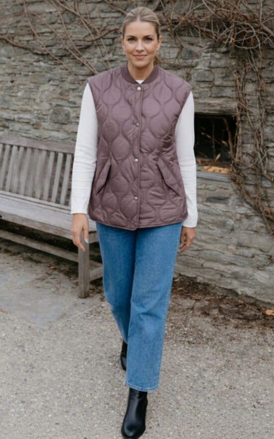 Neve Quilted Vest product photo.