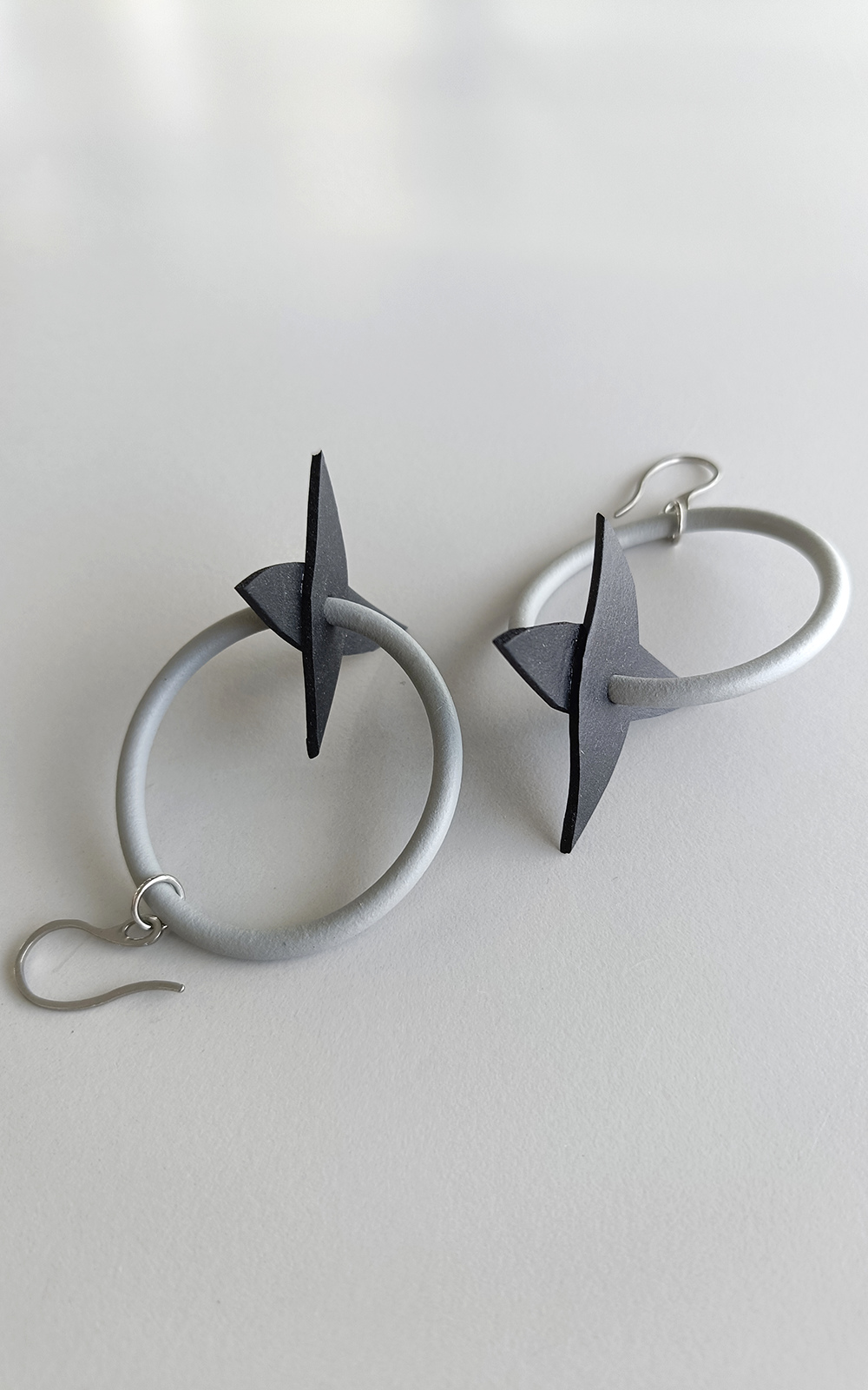 Nin Earring product photo.