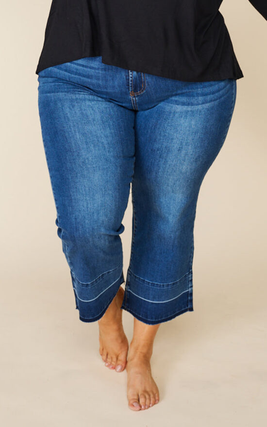 Cropped Straight Leg Jean - Freyed Hem product photo.