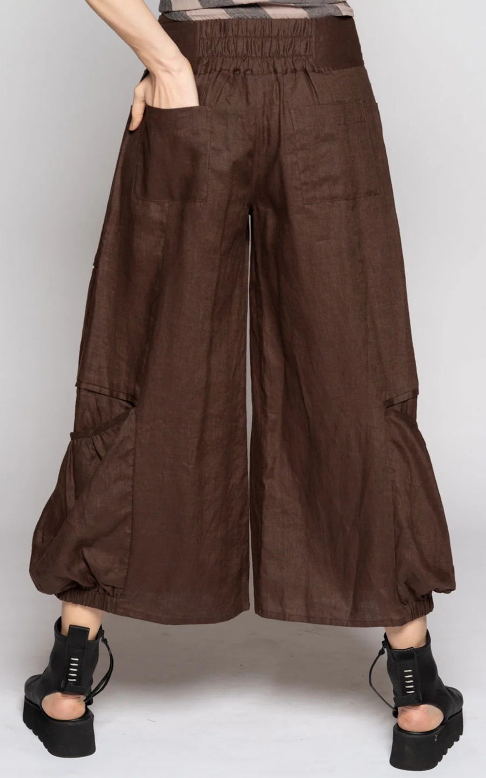 Strata Pocket Pant product photo.