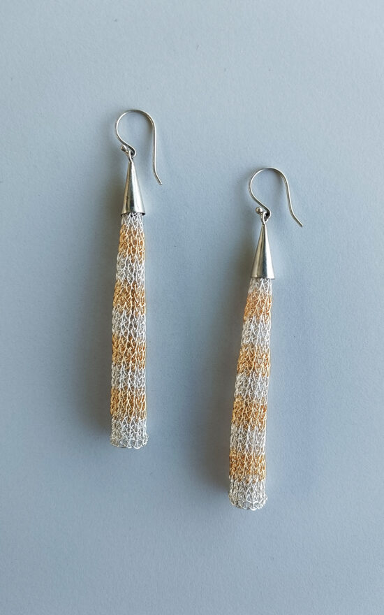 Ling Cylinder Earring product photo.