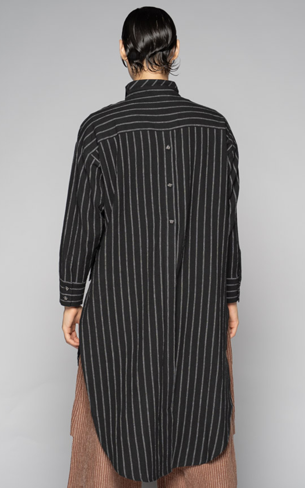 Komichi Long Shirt product photo.