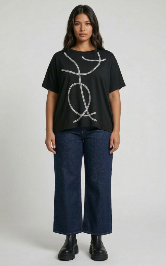 Baggy Tee product photo.