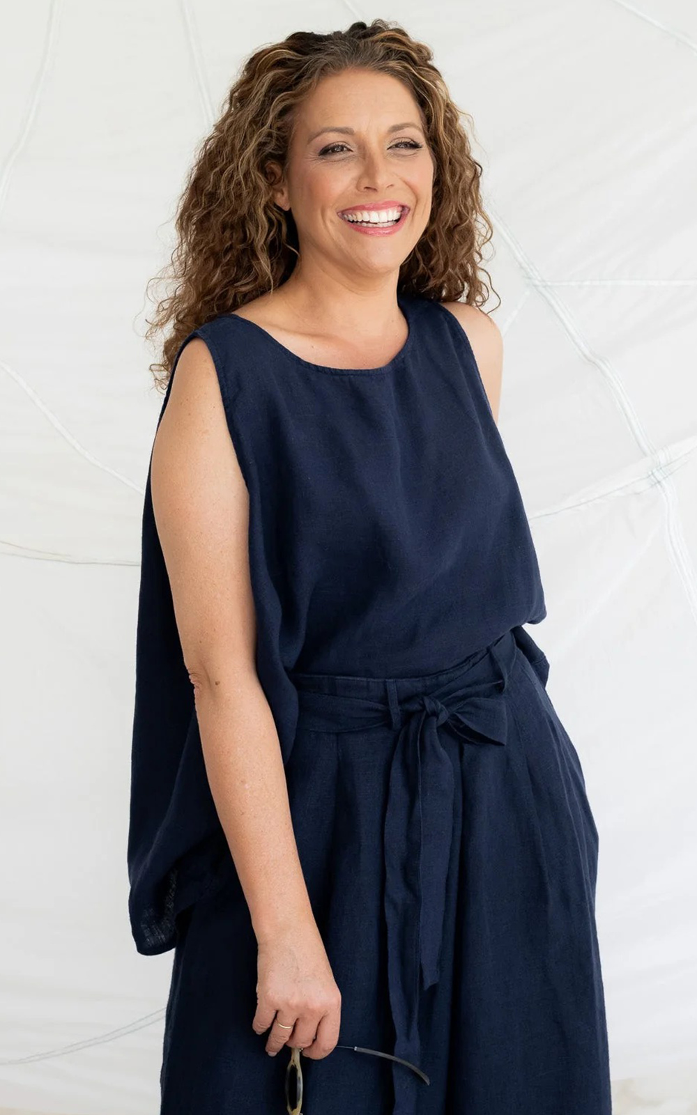 Taji Top Linen product photo.