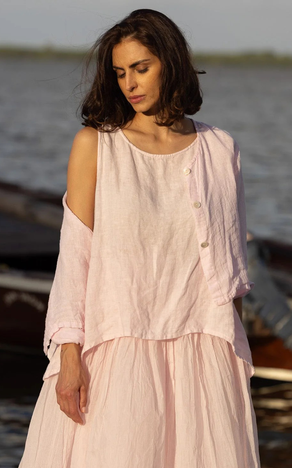 Taji Top Linen product photo.