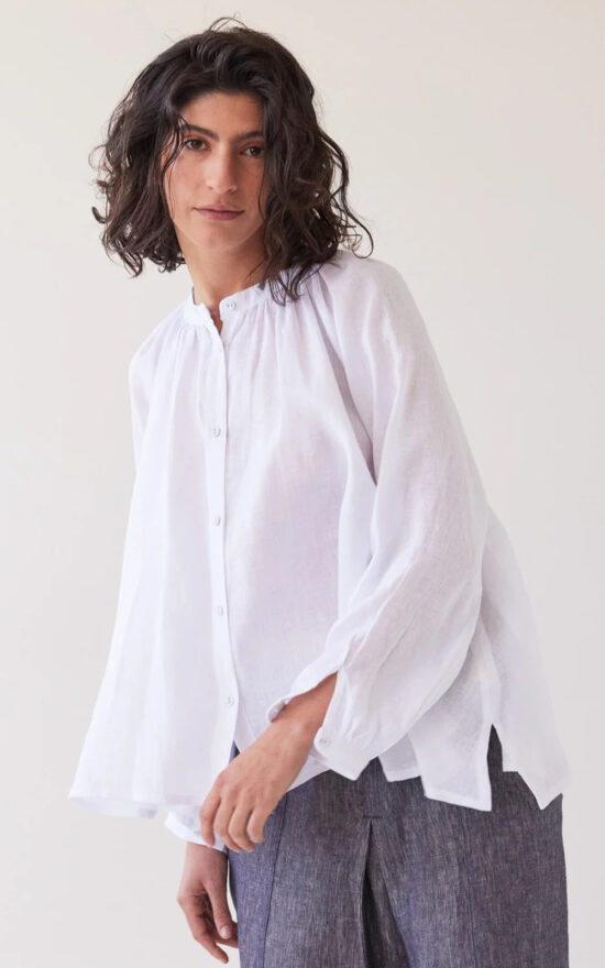 Vento Shirt product photo.
