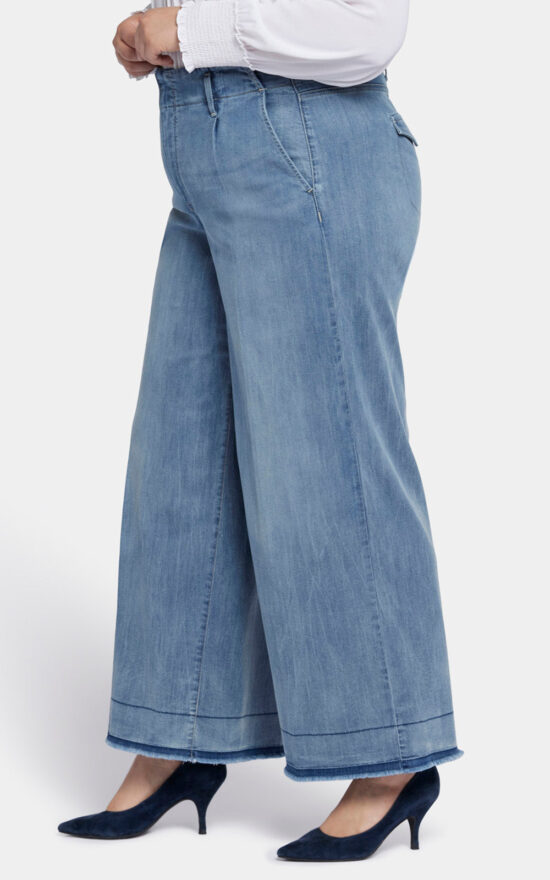 Womens Hr Mona Wide Leg Trouser product photo.