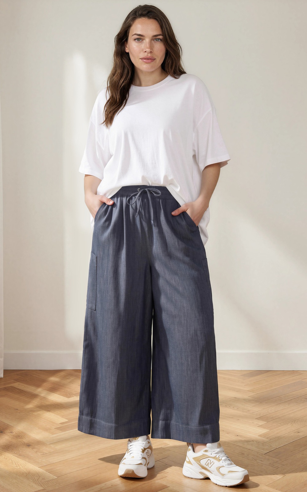 Womens Whitney Pull On Cargo Crop product photo.