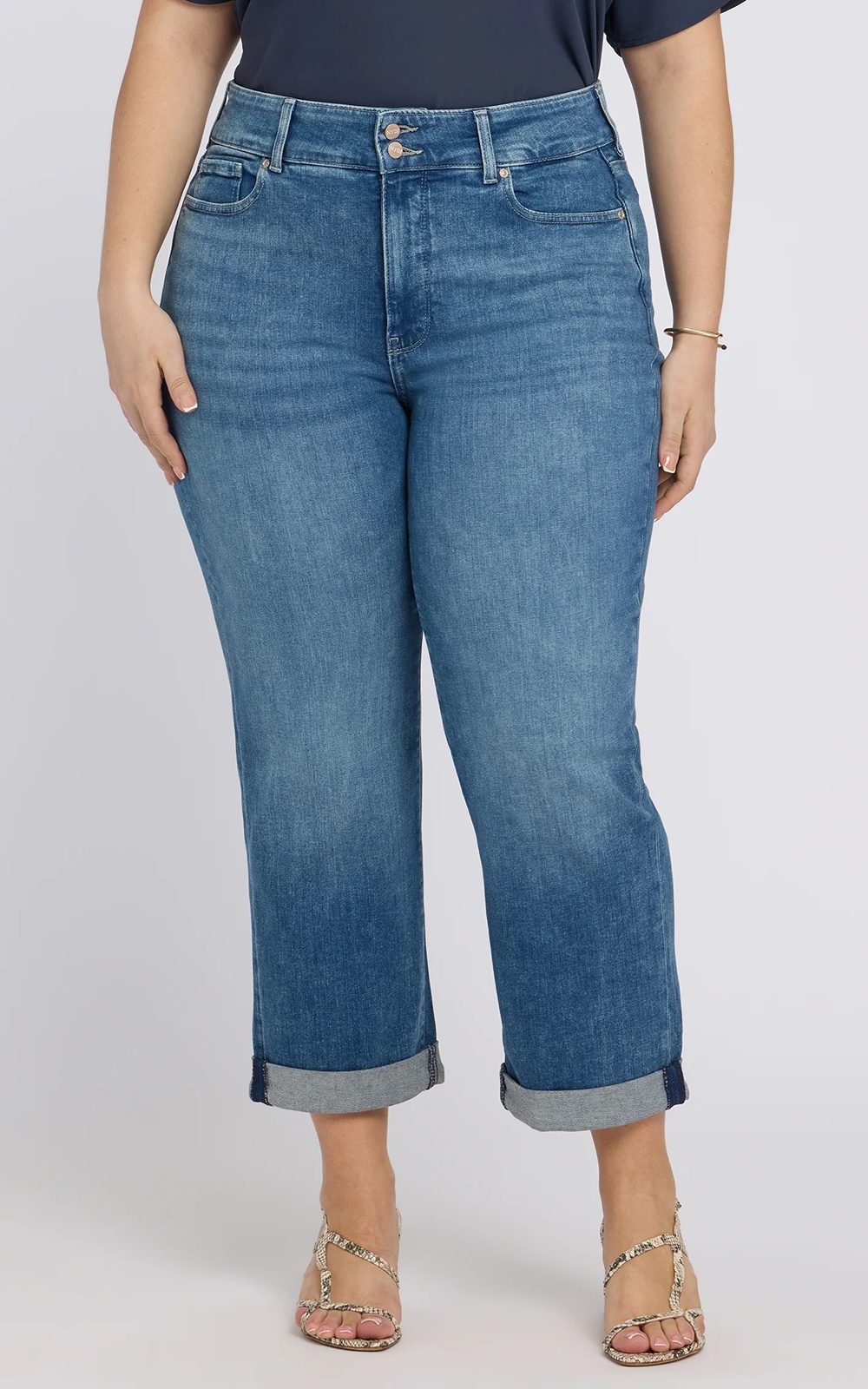 Womens Bailey Hi-rise Relaxed Straight Crop Jean product photo.