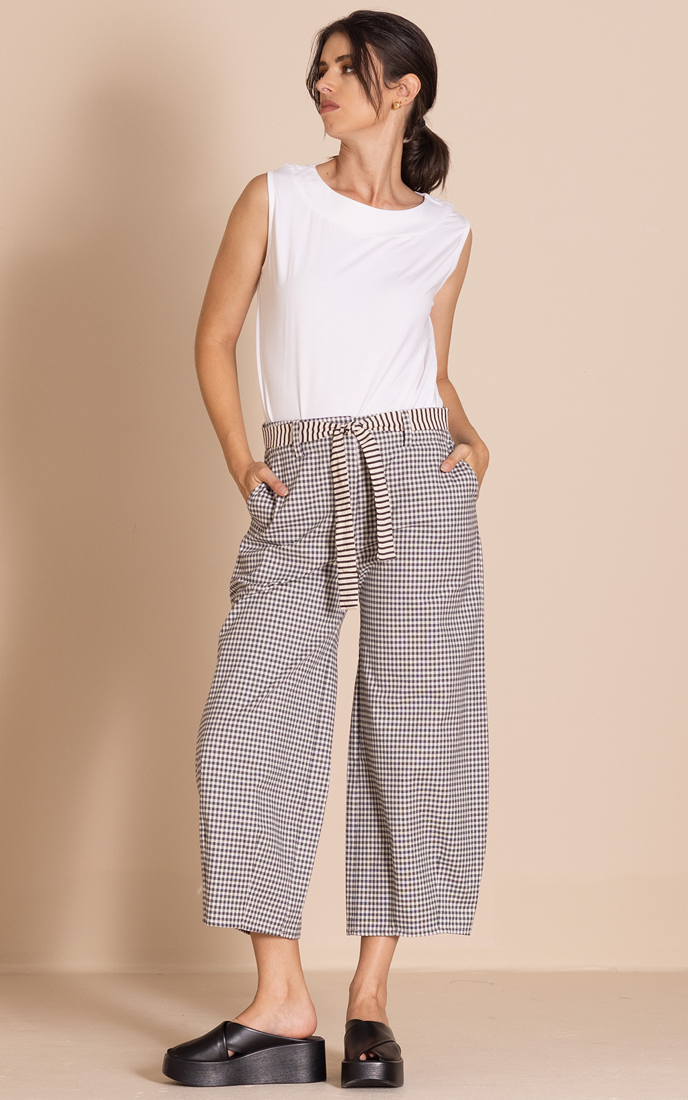 Check Barrel Pant product photo.